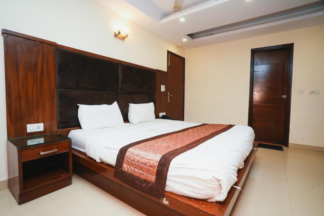 Hotel High 5 Land Δελχί Εξωτερικό φωτογραφία
